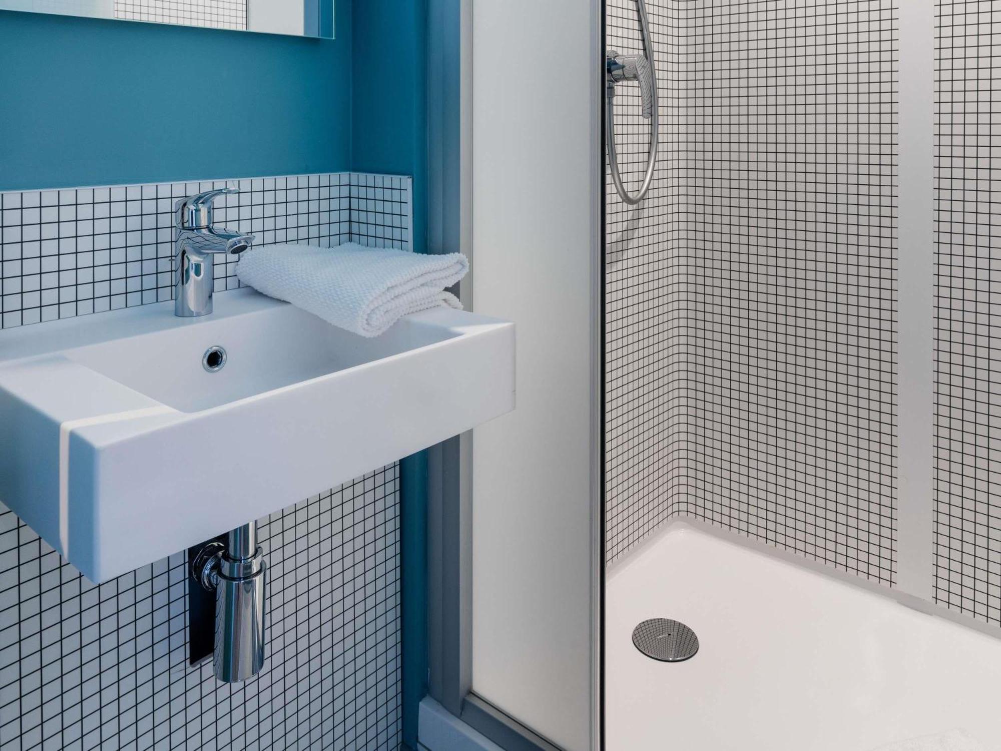 Ibis Budget Rennes Route De Saint Malo Hotel 2*