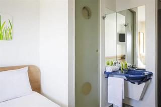 Hotel Ibis Budget Rennes Route De Saint Malo Montgermont