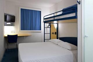 Ibis Budget Rennes Route De Saint Malo Hotel 2*